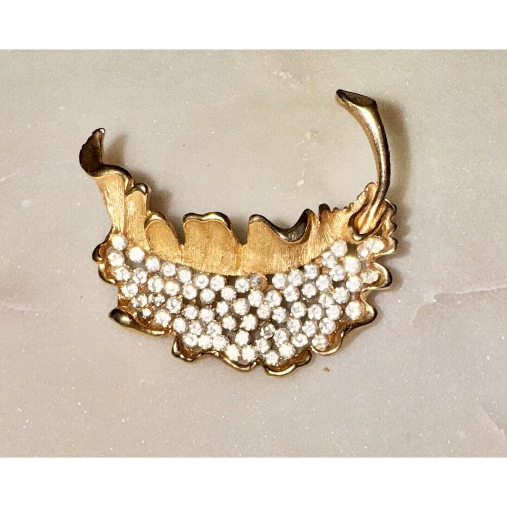 Vintage BSK Vintage Gold Tone Feather Leaf Rhinestone Rolling Leaf Brooch Pin